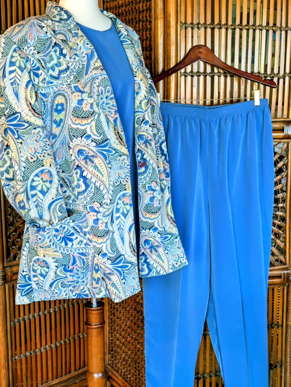 DRAPER'S & DAMON'S Paisley Blazer with Solid Blue Top and Pant Set - 1X - Picture 13 of 13